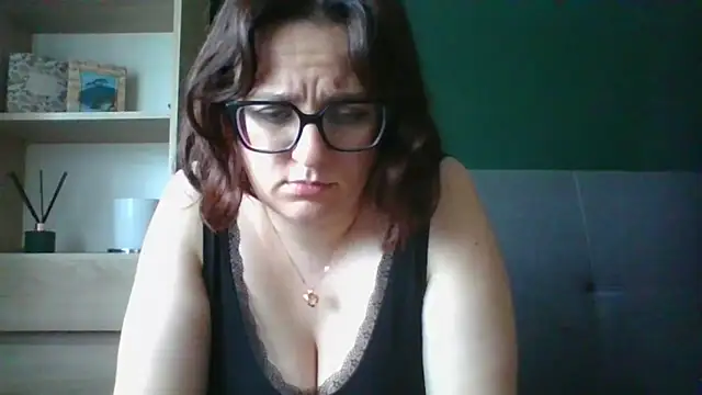 sensual paris online show from 17, 7, 2026