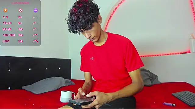 liammendoza98 online show from 30, 4, 2026