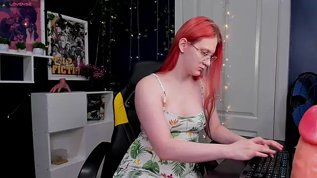Snapshot of Queen_Milena chatting on 13, 7, 2026 Queen Milena online show from 13, 7, 2026