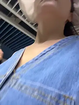 xiaochengzi505 online show from 10, 7, 2026