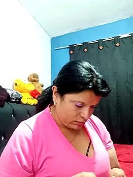 Snapshot of Samantha_Kieran chatting on 9, 5, 2026 Samantha Kieran online show from 9, 5, 2026