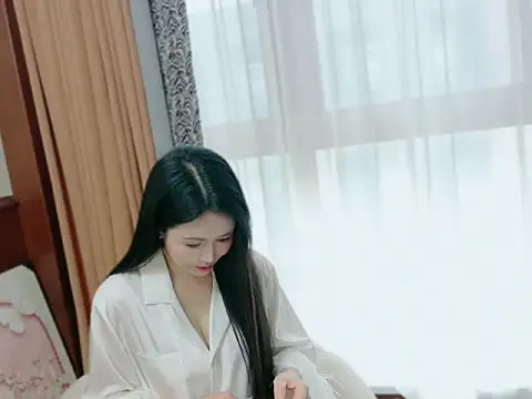YuYu2604255 online show from 29, 4, 2026