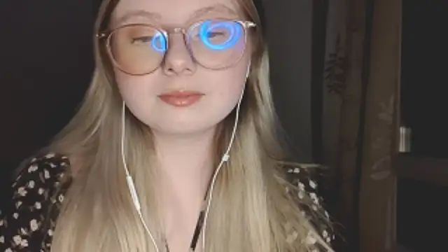 YukiBlush online show from 30, 4, 2026