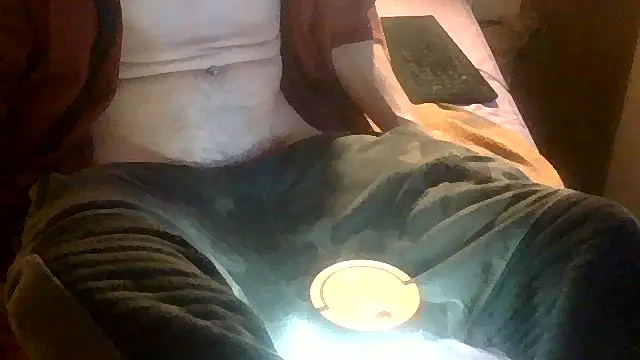 Snapshot of SamuelTal chatting on 4, 8, 2026 SamuelTal online show from 4, 8, 2026