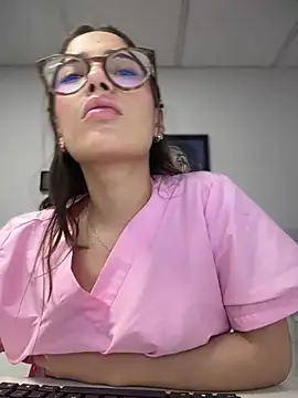 Snapshot of Sweet_Milaa1 chatting on 12, 6, 2026 Sweet Milaa1 online show from 12, 6, 2026