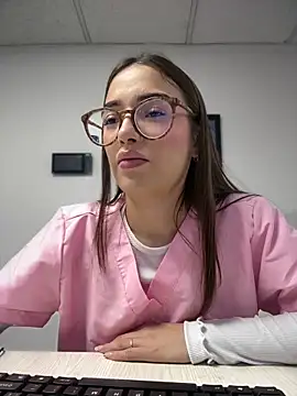 Snapshot of Sweet_Milaa1 chatting on 18, 6, 2026 Sweet Milaa1 online show from 18, 6, 2026