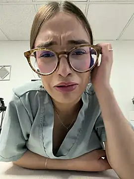 Snapshot of Sweet_Milaa1 chatting on 1, 7, 2026 Sweet Milaa1 online show from 1, 7, 2026