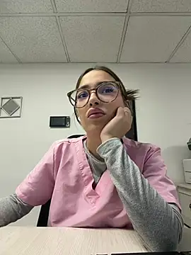 Snapshot of Sweet_Milaa1 chatting on 7, 7, 2026 Sweet Milaa1 online show from 7, 7, 2026
