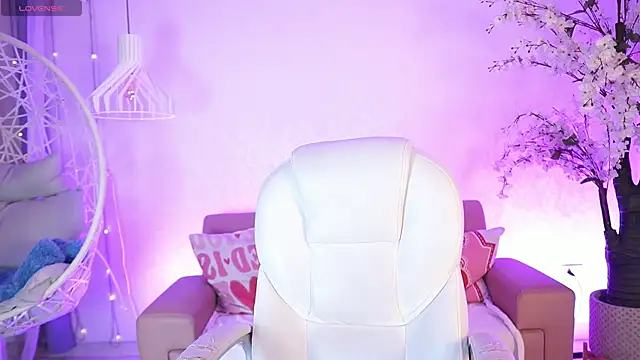 VioletJoness  online show from 21, 7, 2026