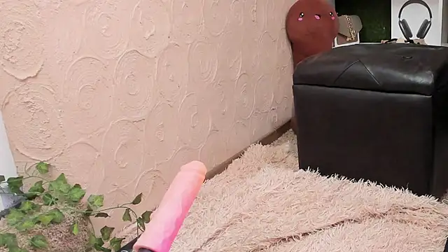 lililiana online show from 30, 4, 2026