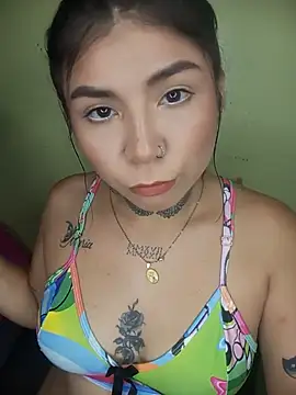 PequenaNena online show from 17, 5, 2026