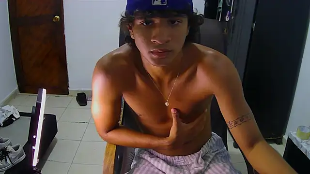 Snapshot of Hansel_take chatting on 7, 7, 2026 Hansel take online show from 7, 7, 2026