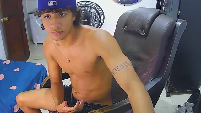 Snapshot of Hansel_take chatting on 22, 7, 2026 Hansel take online show from 22, 7, 2026