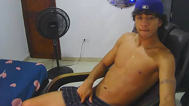 Snapshot of Hansel_take chatting on 23, 7, 2026 Hansel take online show from 23, 7, 2026