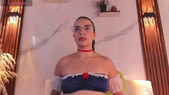 catalina lafer online show from 11, 5, 2026