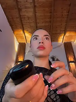 catalina lafer online show from 13, 5, 2026