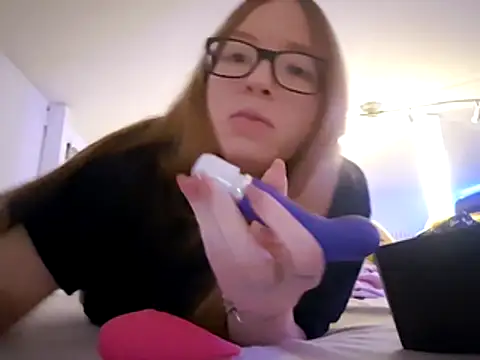 Freaky-Doll online show from 5, 5, 2026