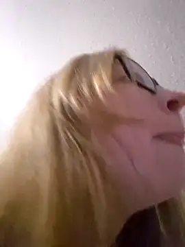 Freaky-Doll online show from 22, 5, 2026
