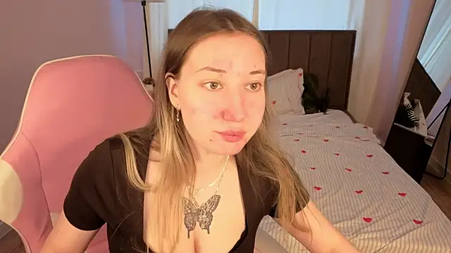 Lilyy Lark online show from 13, 5, 2026