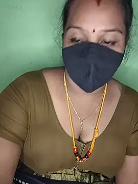 Snapshot of tamil_butterfly chatting on 13, 7, 2026 tamil butterfly online show from 13, 7, 2026