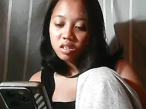 Yours AsianPinayGirl18 online show from 15, 6, 2026