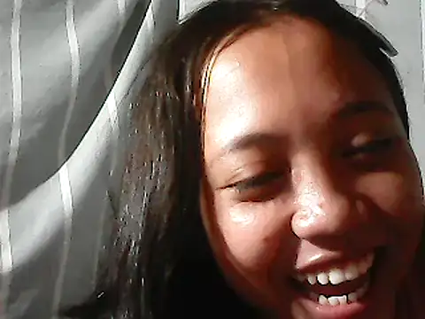 Yours AsianPinayGirl18 online show from 17, 6, 2026
