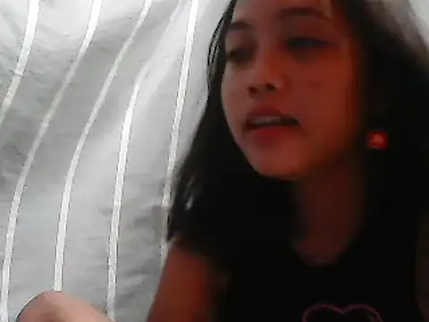 Yours AsianPinayGirl18 online show from 22, 6, 2026