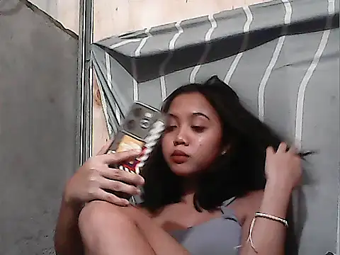 Yours AsianPinayGirl18 online show from 16, 7, 2026