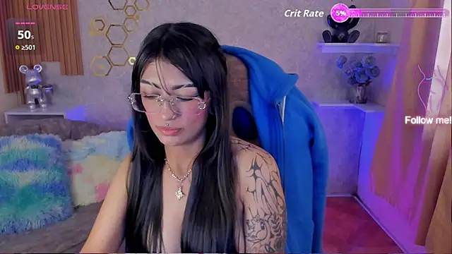 mia smoke  online show from 11, 5, 2026