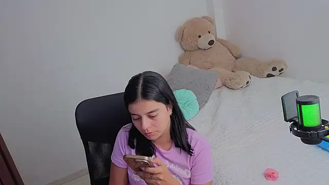 Snapshot of valerihouse_ chatting on 1, 7, 2026 valerihouse online show from 1, 7, 2026