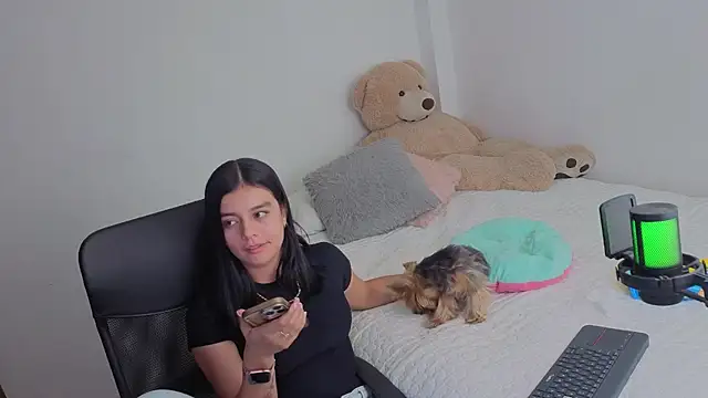 Snapshot of valerihouse_ chatting on 12, 7, 2026 valerihouse online show from 12, 7, 2026
