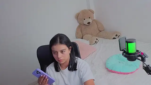 Snapshot of valerihouse_ chatting on 1, 8, 2026 valerihouse online show from 1, 8, 2026