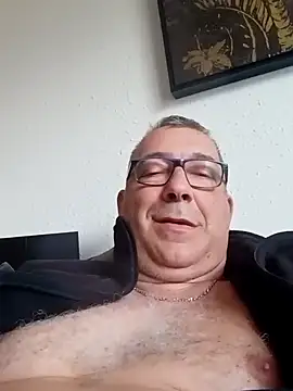 Snapshot of Soloyan chatting on 11, 12, 2024 Soloyan online show from 11, 12, 2024