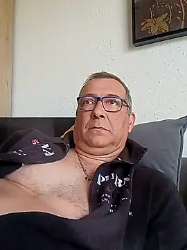 Snapshot of Soloyan chatting on 2, 1, 2025 Soloyan online show from 2, 1, 2025