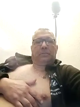 Snapshot of Soloyan chatting on 8, 1, 2025 Soloyan online show from 8, 1, 2025