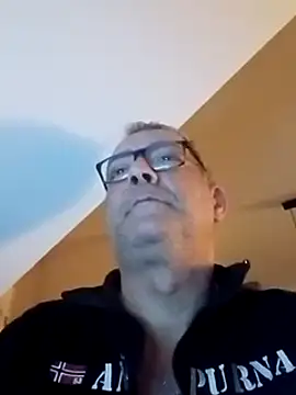 Snapshot of Soloyan chatting on 9, 1, 2025 Soloyan online show from 9, 1, 2025