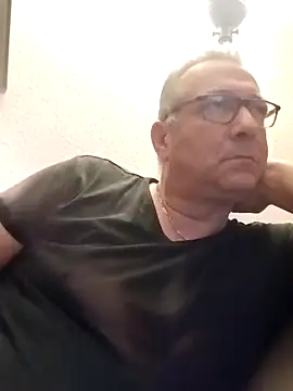 Snapshot of Soloyan chatting on 1, 2, 2025 Soloyan online show from 1, 2, 2025