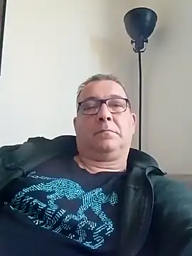 Snapshot of Soloyan chatting on 28, 2, 2025 Soloyan online show from 28, 2, 2025