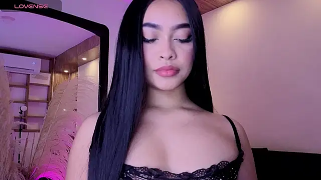 Snapshot of Chloe_monroee chatting on 1, 8, 2026 Chloe monroee online show from 1, 8, 2026