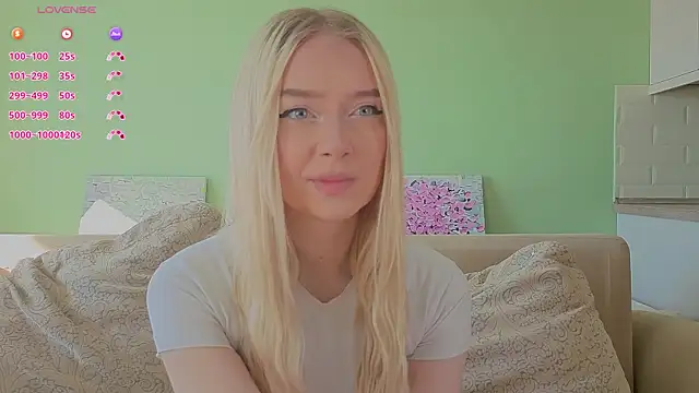 Chanelbayerr online show from 6, 5, 2026