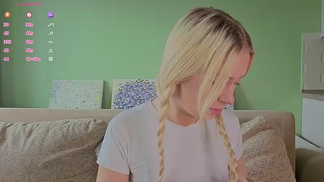 Chanelbayerr online show from 10, 5, 2026