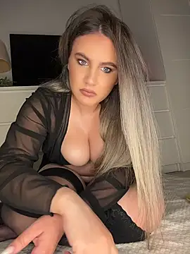 SensualQueenX online show from 6, 5, 2026