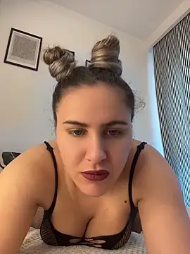 SensualQueenX online show from 9, 5, 2026