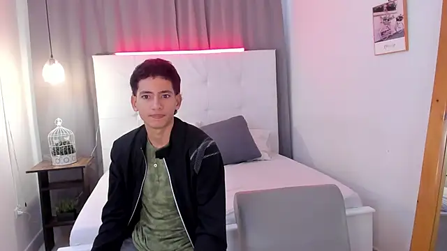 Snapshot of Alejo-and-Thiago chatting on 9, 5, 2026 Alejo-and-Thiago online show from 9, 5, 2026
