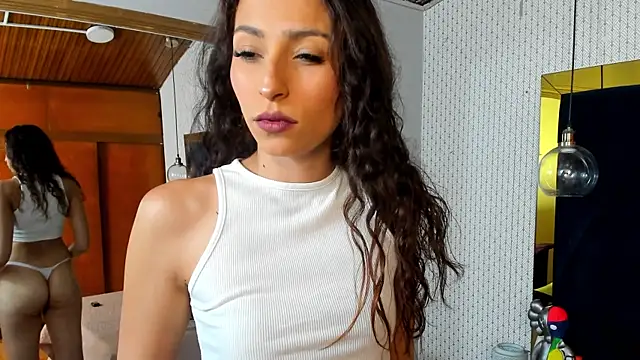 Snapshot of ANAMARIAMD chatting on 2, 6, 2026 ANAMARIAMD online show from 2, 6, 2026