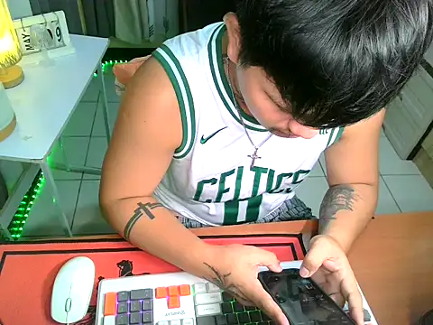 Snapshot of Ashtonfuckingboi chatting on 10, 5, 2026 Ashtonfuckingboi online show from 10, 5, 2026