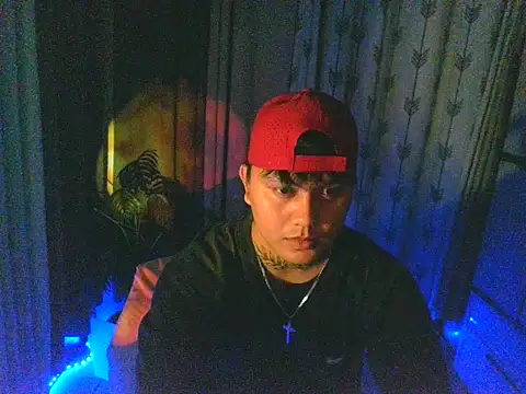 Snapshot of Ashtonfuckingboi chatting on 13, 5, 2026 Ashtonfuckingboi online show from 13, 5, 2026