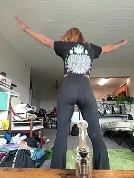 Snapshot of ArielDawn chatting on 25, 7, 2026 ArielDawn online show from 25, 7, 2026