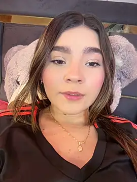 Mia Rodriguezz  online show from 24, 6, 2026