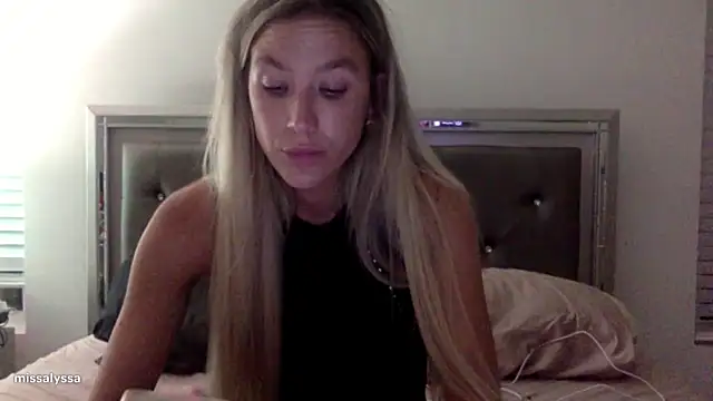 Misss alyssaaa online show from 28, 5, 2026
